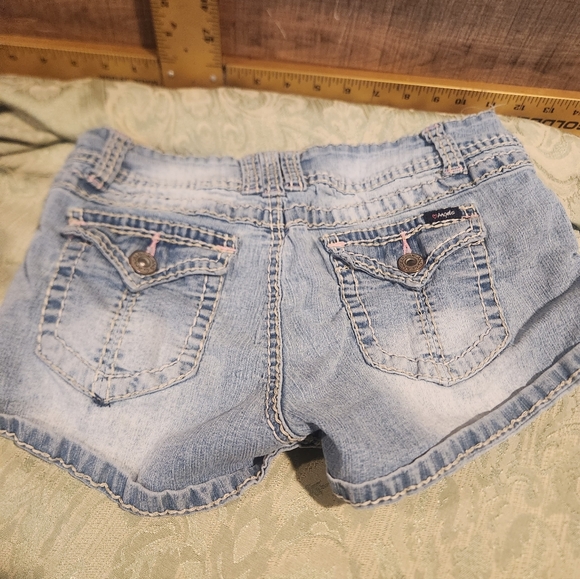 Angels Womens Shorts Size 11 - Picture 5 of 5